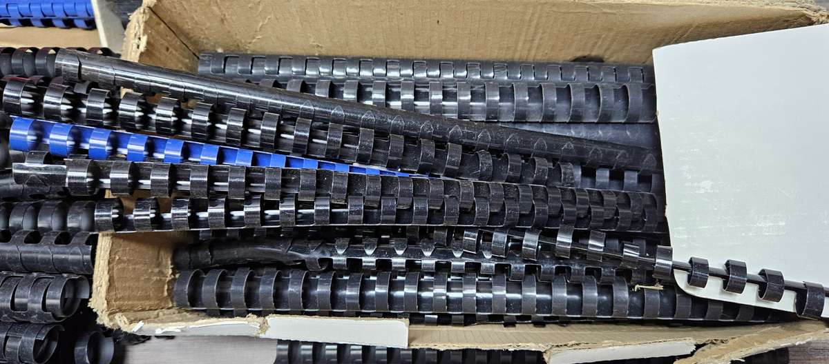 Large lot mixed size book binders ±250-300