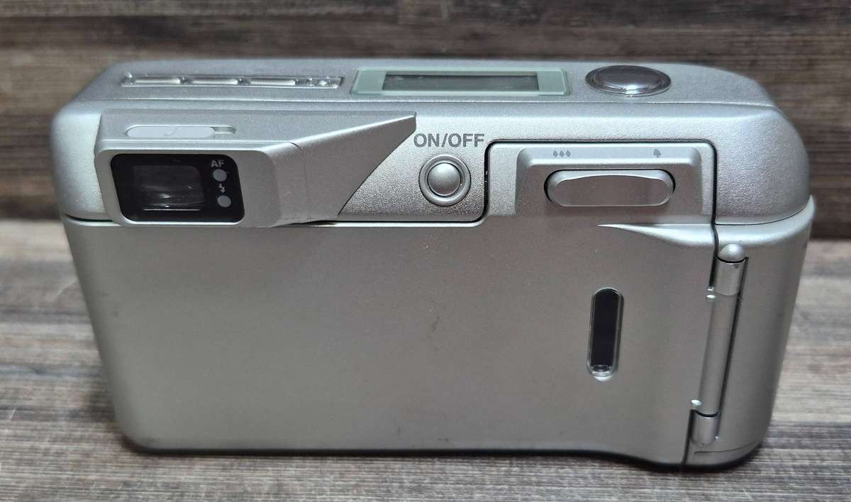 Pentax Espio 170SL point & shoot 35mm camera, untested, needs new battery.