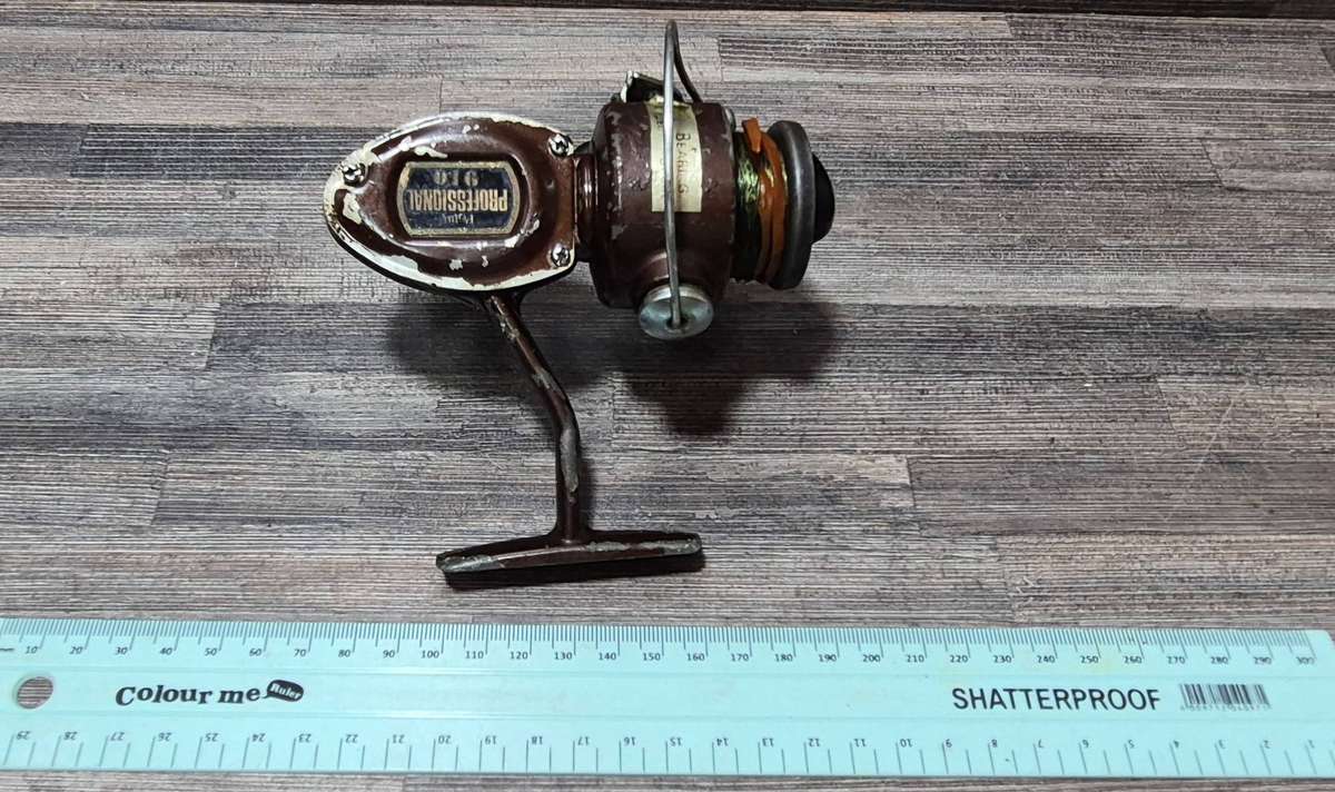 Vintage Japanese Point Professional model 910 spinning reel