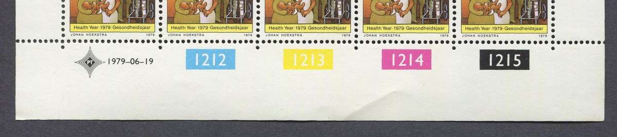 RSA - Sheet of 25 - 1979 - MNH - Extra Perforation Holes in Top and Bottom Margin