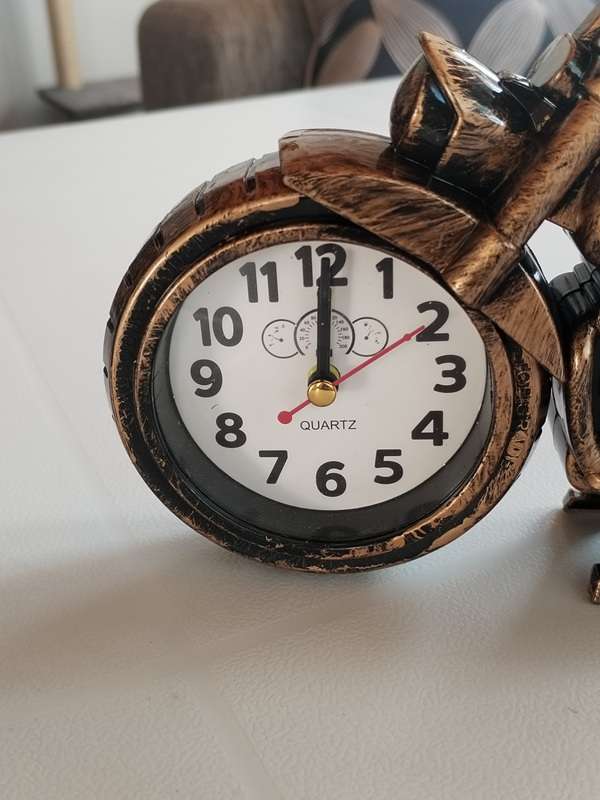Super Cool & Unique Eyecatching Old School Motorcycle Alarm Clock
