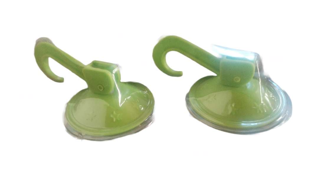 Quality 6 Hook No Drilling Suction Attachable Wall Rail with 2 Extra Suction Hooks