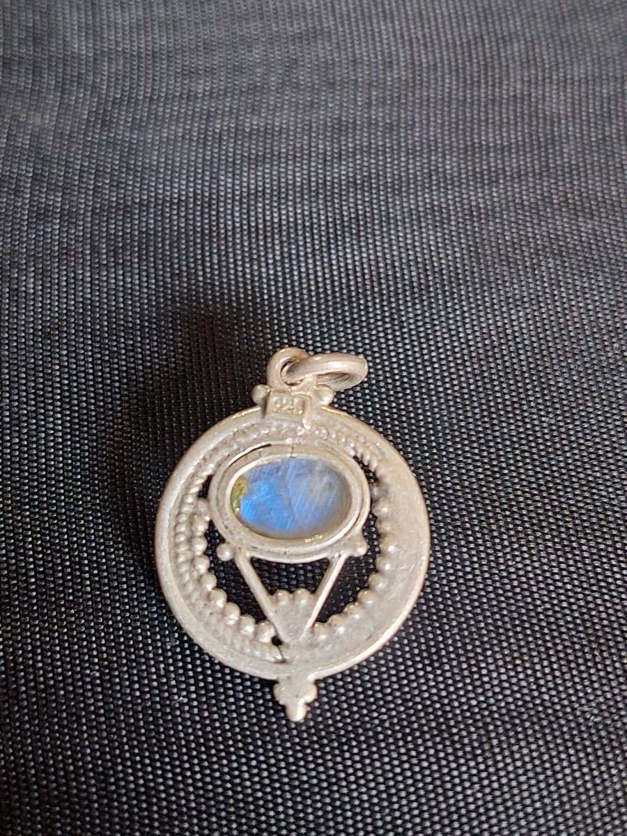 Vintage Silver pendant with stone