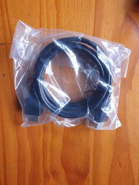 PlayStation 4 Slim 500GB + 2 Controllers + 7 Games