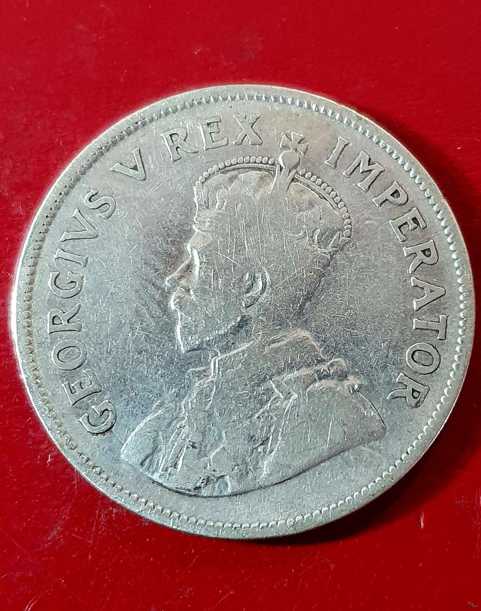 1925  2½ Shillings - George V. Silver (.800). 14.14 g