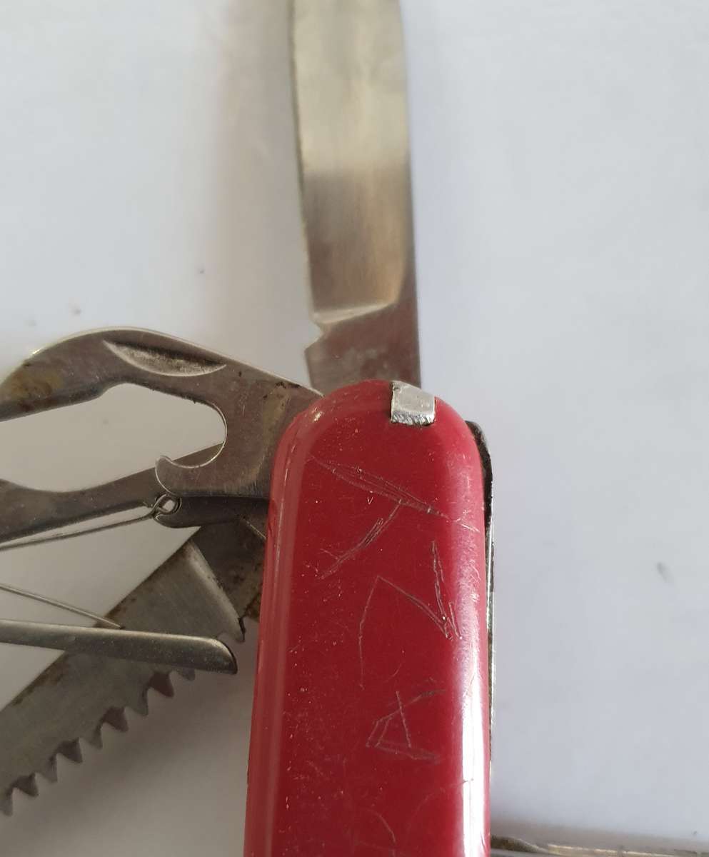 3 X MULTI TOOL  VINTAGE  FOLDING KNIFES AS PER PHOTO REPORT.