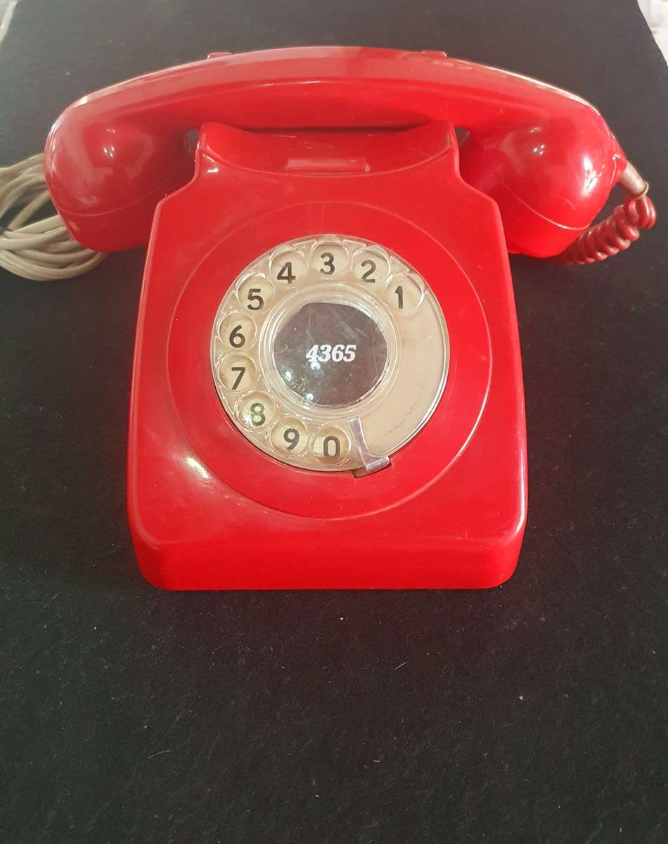 RETRO TURN DIAL TELEPHONE . BRITISH TELECOM.