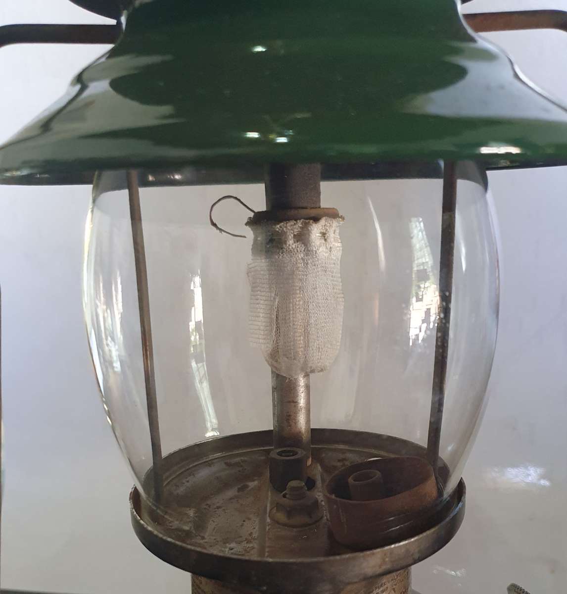 COLEMAN MODEL 201 LAMP . ALL INTACT.