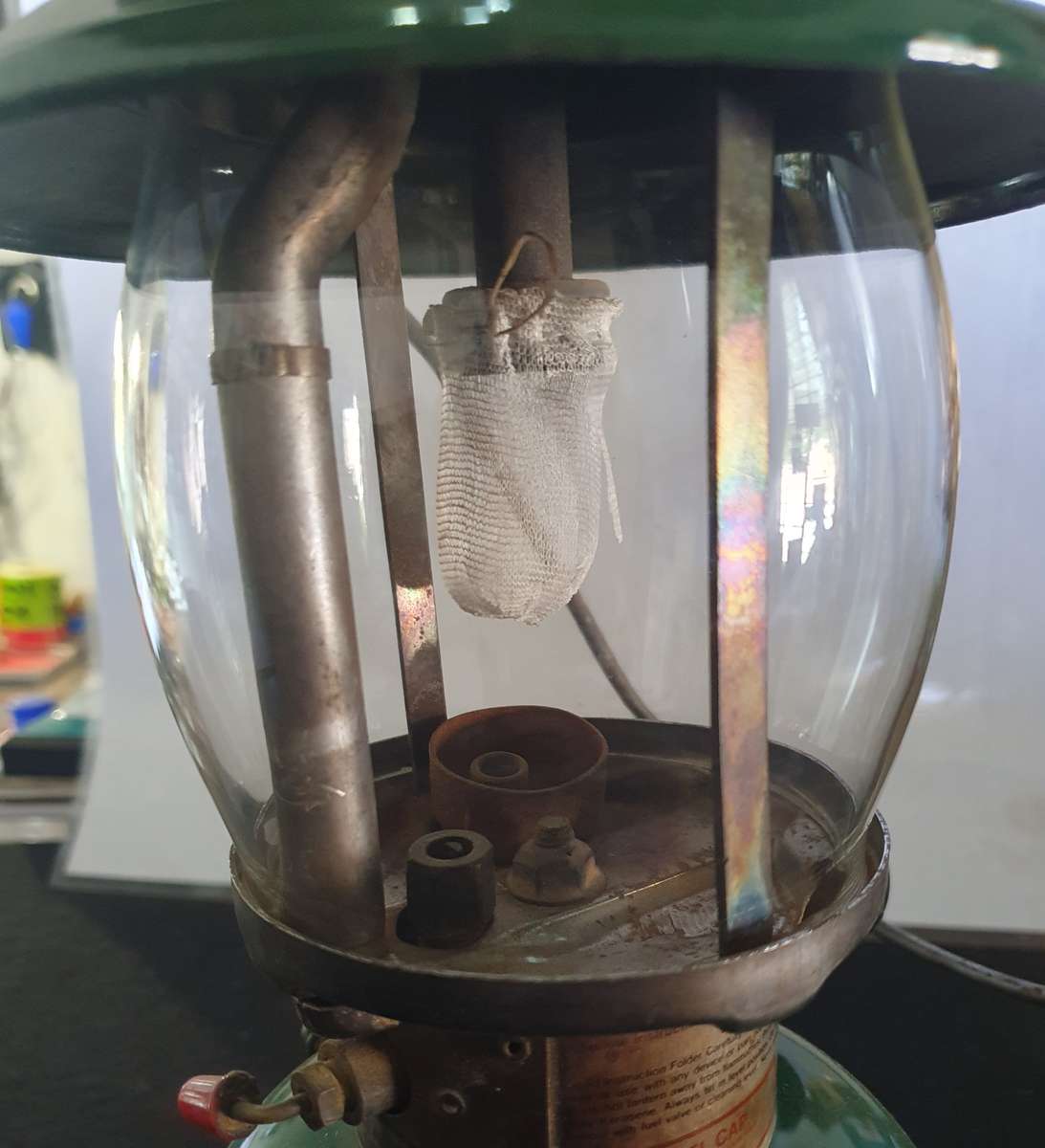 COLEMAN MODEL 201 LAMP . ALL INTACT.