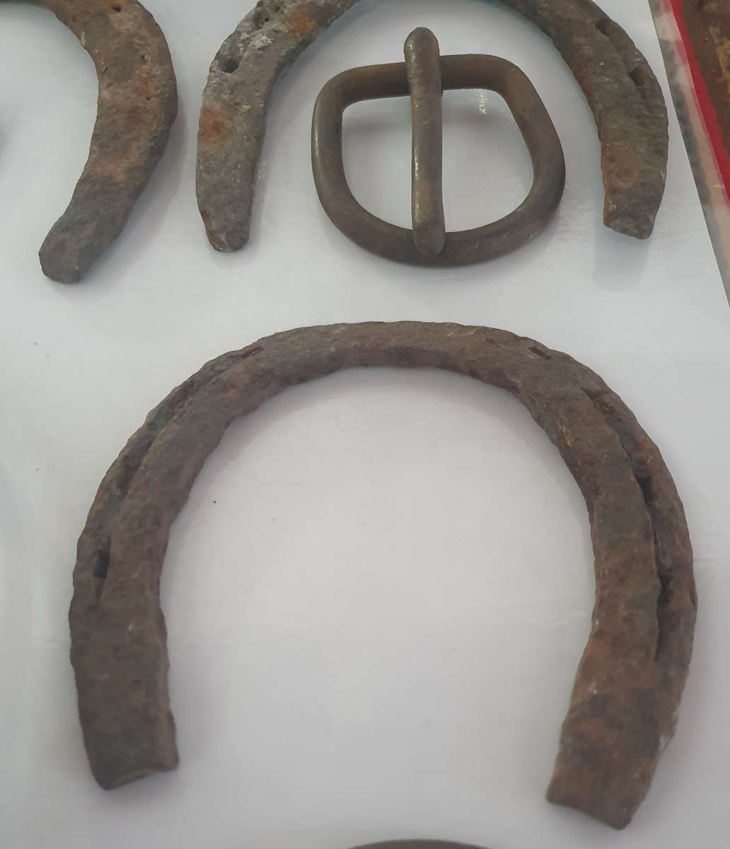 16 X  ANGLO BOER WAR ARTIFACTS .SALVAGED  FROM GENERAL WYAND MALAN FORTS RICHMOND. VEGKOP.