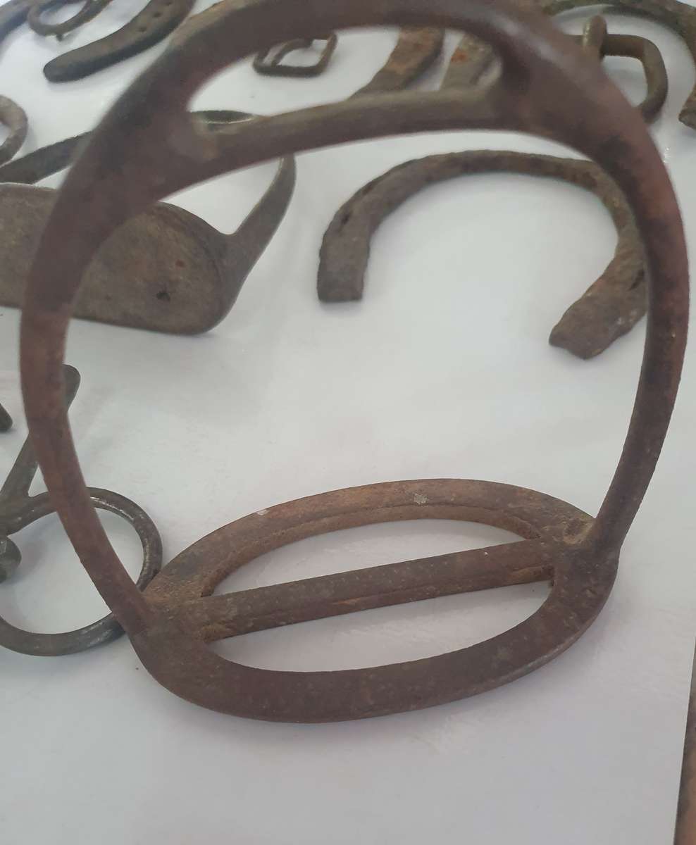 16 X  ANGLO BOER WAR ARTIFACTS .SALVAGED  FROM GENERAL WYAND MALAN FORTS RICHMOND. VEGKOP.