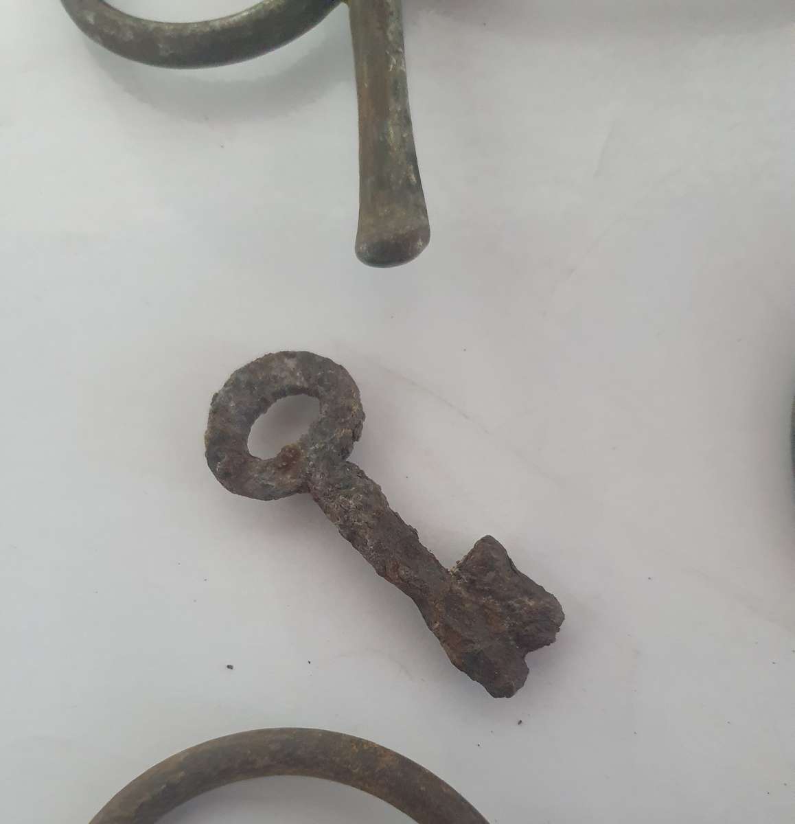 16 X  ANGLO BOER WAR ARTIFACTS .SALVAGED  FROM GENERAL WYAND MALAN FORTS RICHMOND. VEGKOP.