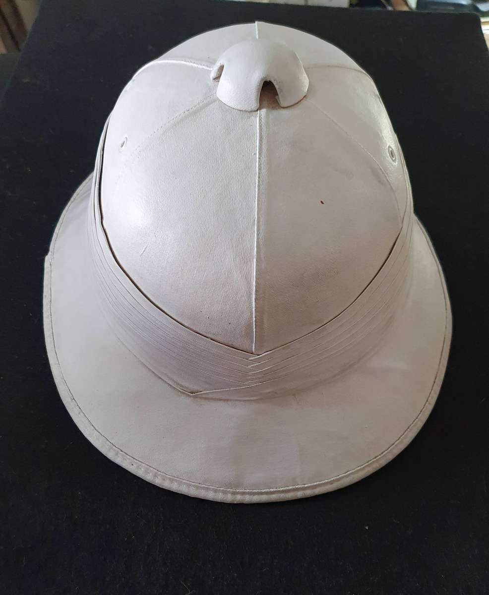 VINTAGE SA RAILWAYS POLICE PITH HELMET