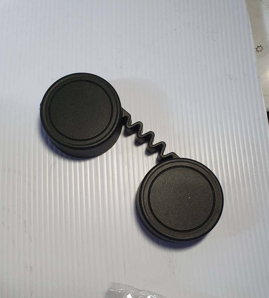 TASCO ES 10X42 BINOCULARS . AS GOOD AS NEW.