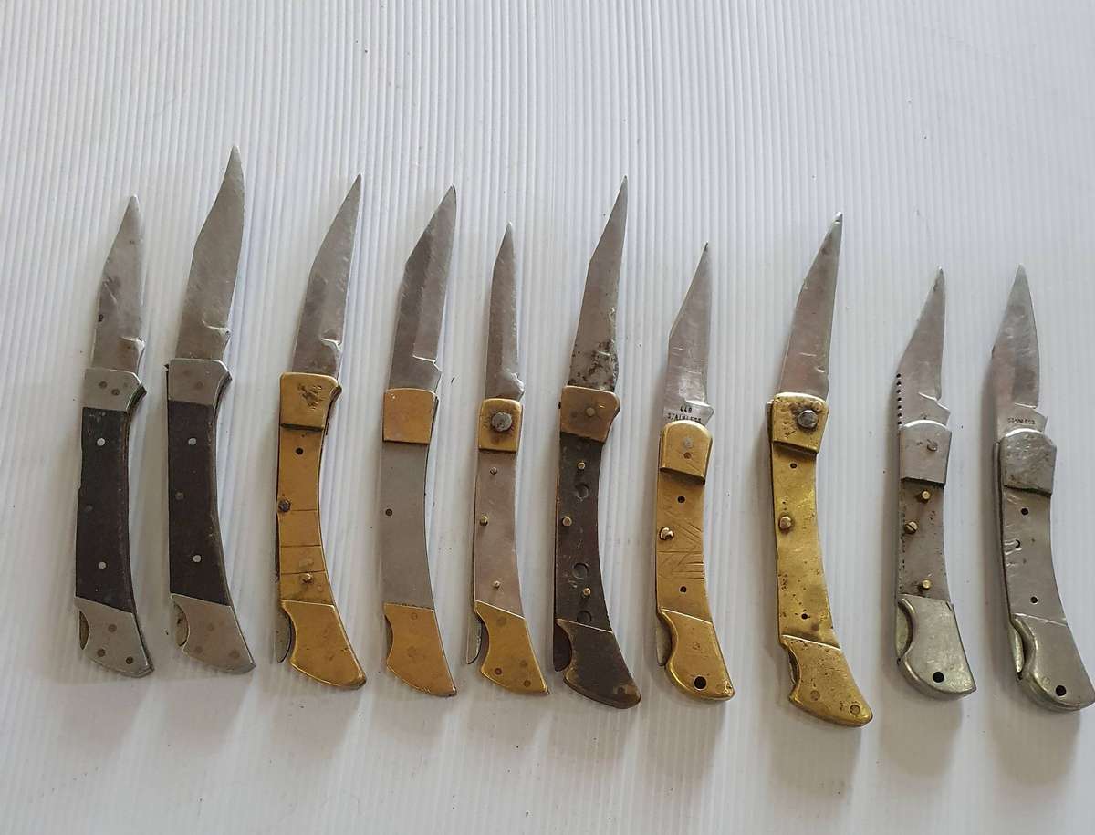 10 X VINTAGE FOLDING KNIFES. RESTORATION JOB.