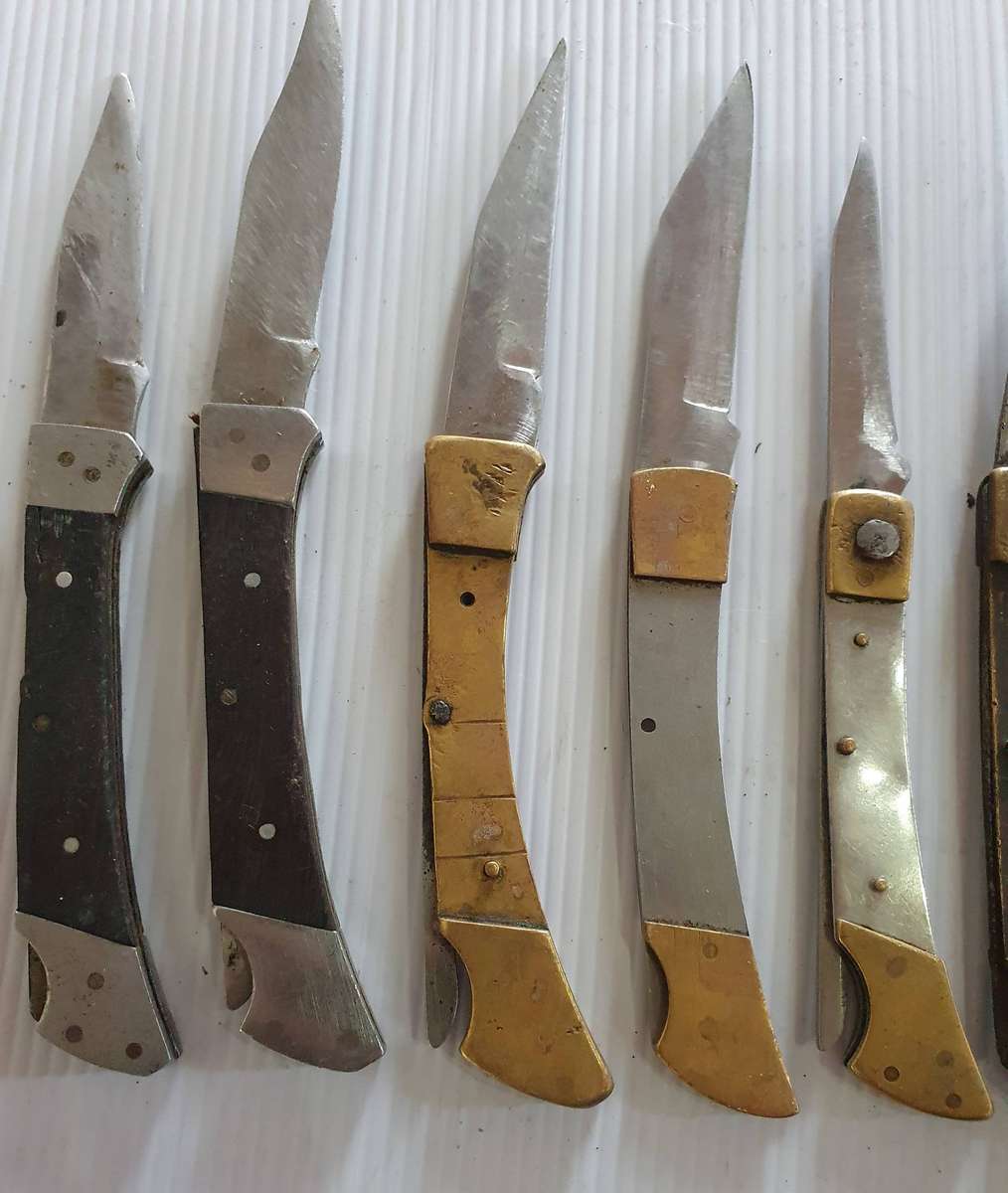 10 X VINTAGE FOLDING KNIFES. RESTORATION JOB.