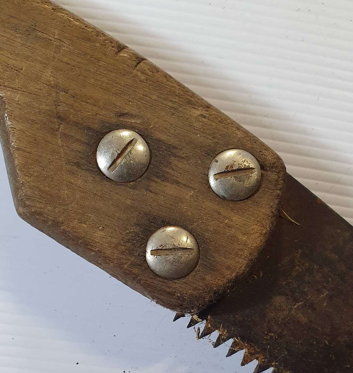 ANTIQUE PRUNING SAW. 600mm LONG.