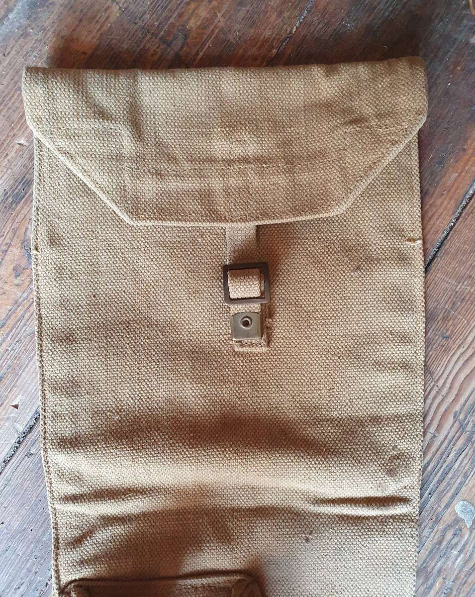 WW11 BRITISH ENFIELD SMLE RIFLE CARY BAG WITH AMMO POUCH.
