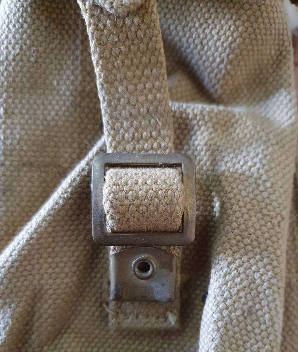 WW11 BRITISH ENFIELD SMLE RIFLE CARY BAG WITH AMMO POUCH.