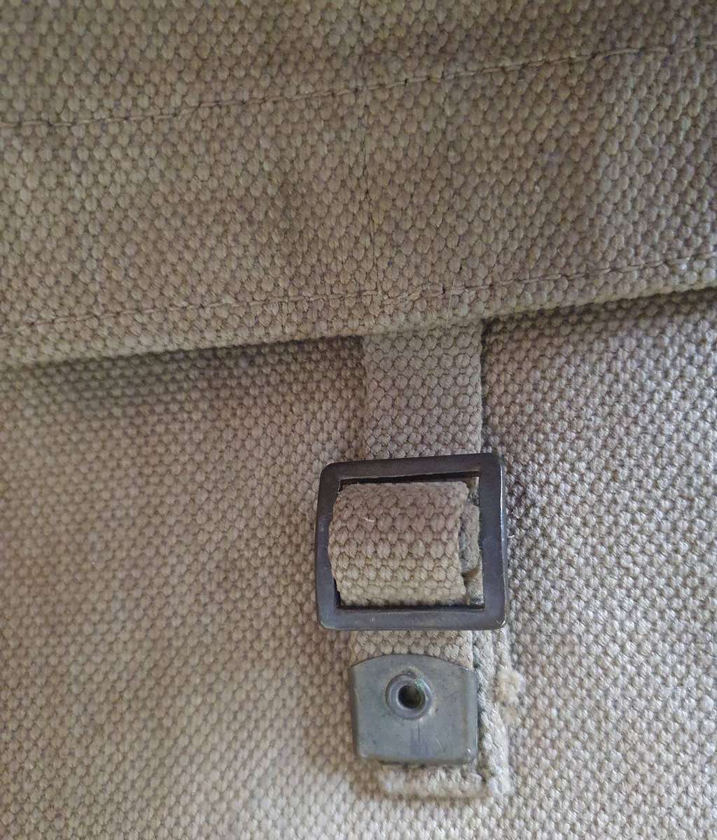 WW11 BRITISH ENFIELD SMLE RIFLE CARY BAG WITH AMMO POUCH.