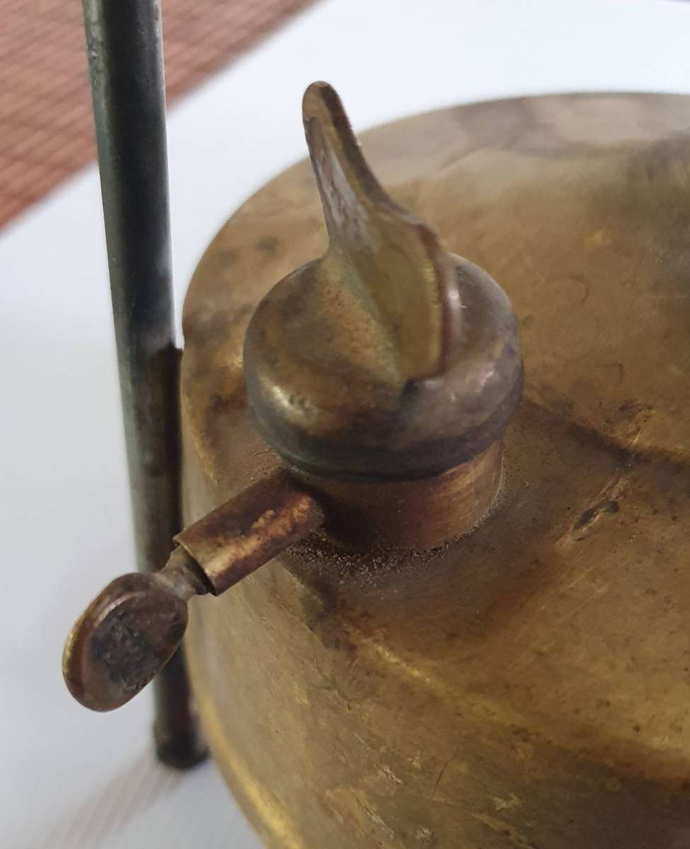 ANTIQUE BRASS HIPPO PARRAFIN STOVE.