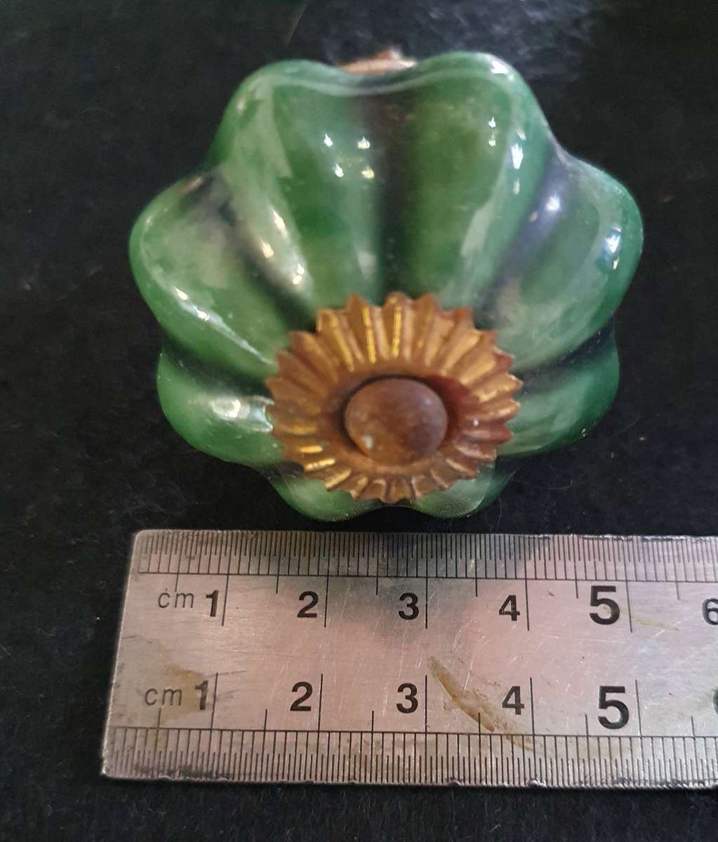 5 X ANTIQUE PORCELIAN AND BRASS  DOOR KNOBS.