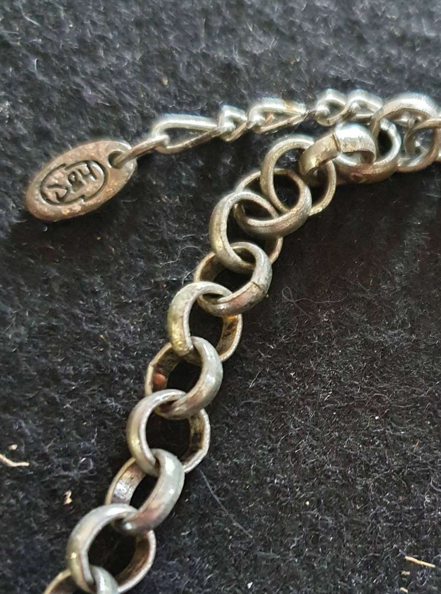 VINTAGE HIGH END METAL AND GLASS  NECKLACE .