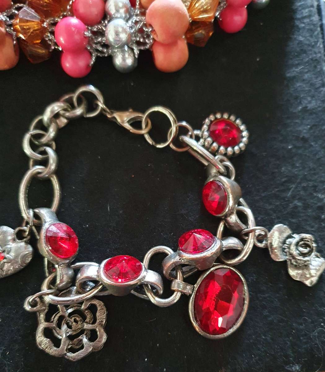 13 X PIECES HIGH END JEWELLERY. HIGH VALUE ITEMS !! ONE BID FOR ALL.