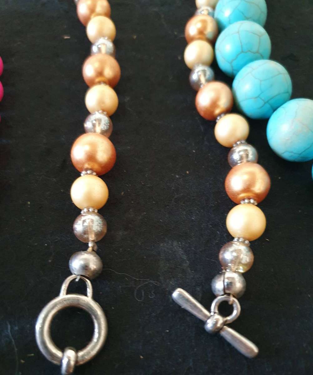 13 X PIECES HIGH END JEWELLERY. HIGH VALUE ITEMS !! ONE BID FOR ALL.