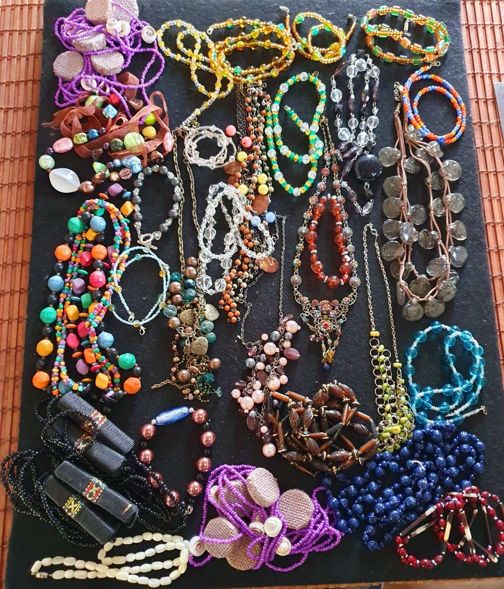 28 x Pieces High End Jewellery. One bid for all.