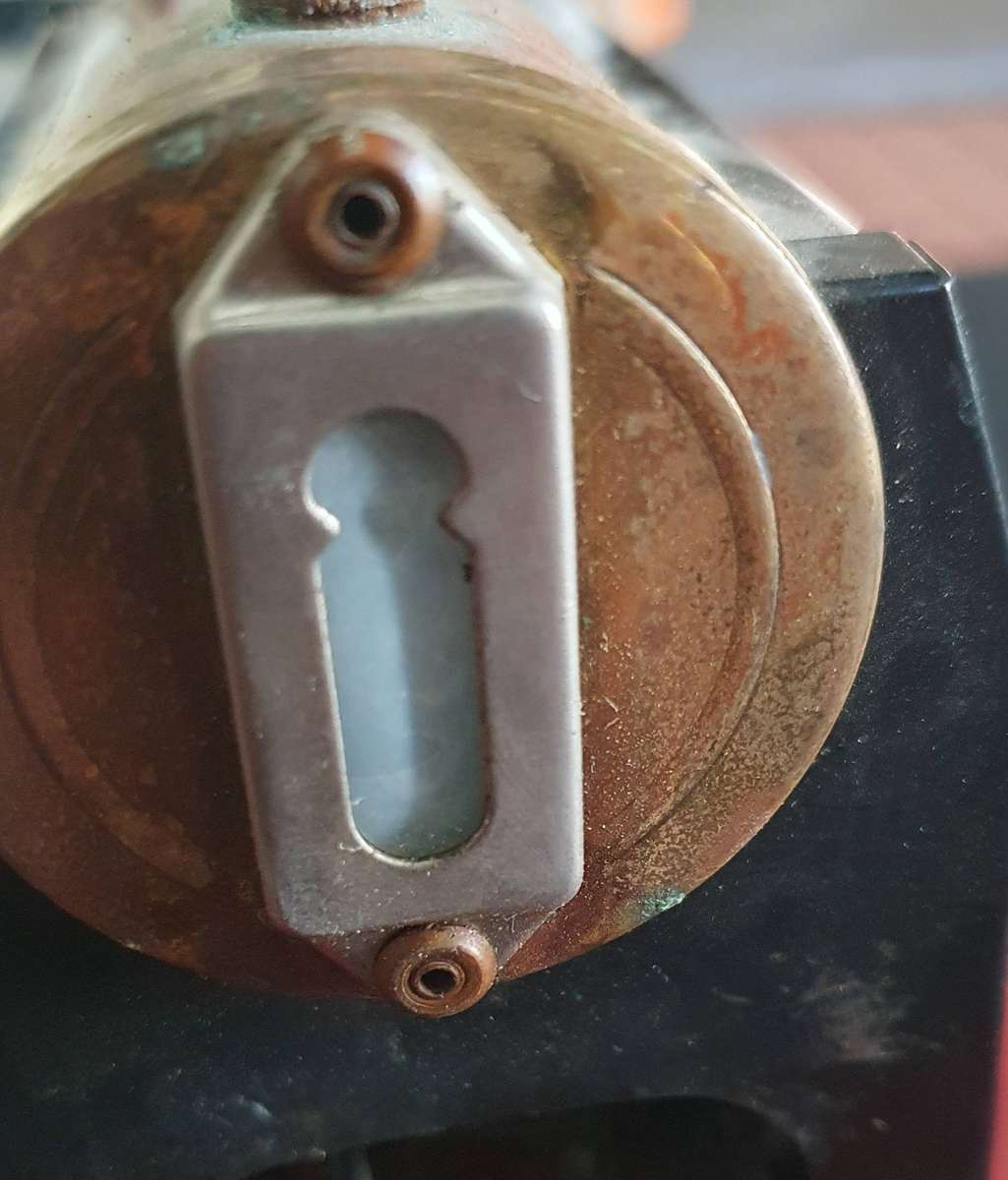 VINTAGE MAMOD ENGLAND STEAM ENGINE. TWIN CYLINDER.