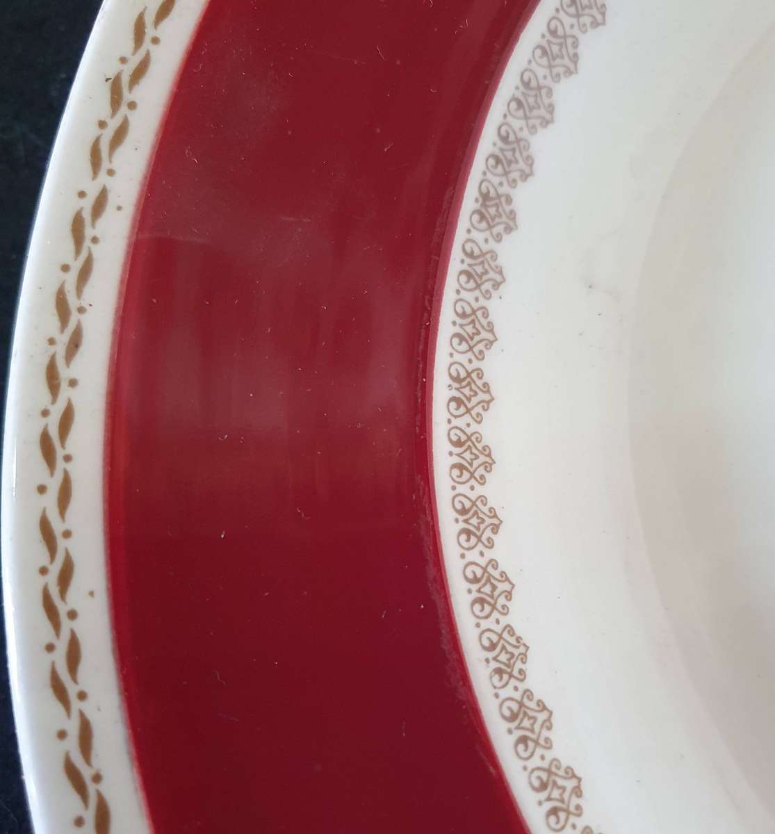 VINTAGE 102 PIECE CROWN DUCAL CHINA BURGUNDY FLORAL CENTER GOLD TRIM DINING SET.