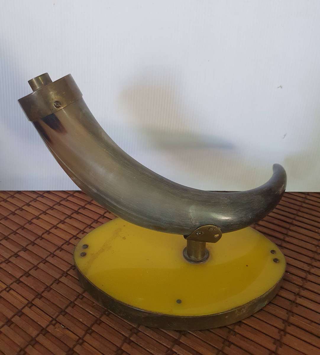 1940s OSSEWA BRANDWAG MOUNTED OX HORN WITH BRASS. SCARCE AFRICANA!! 300mm LONG