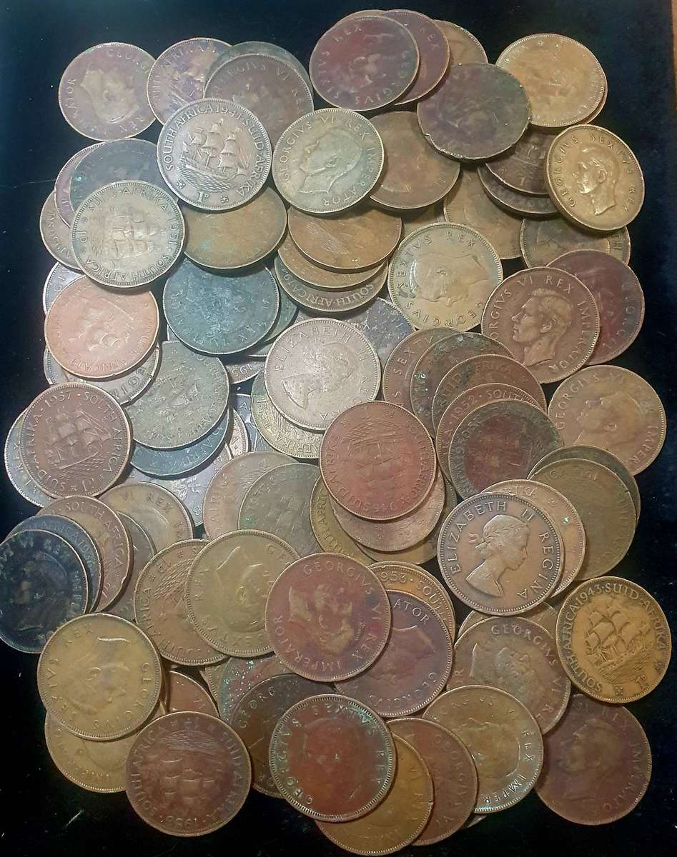 100 X 1 PENNY ( 1D ) SOUTH AFRICA. 1934 - 1960. DATES BELOW. ONE BID FOR ALL.
