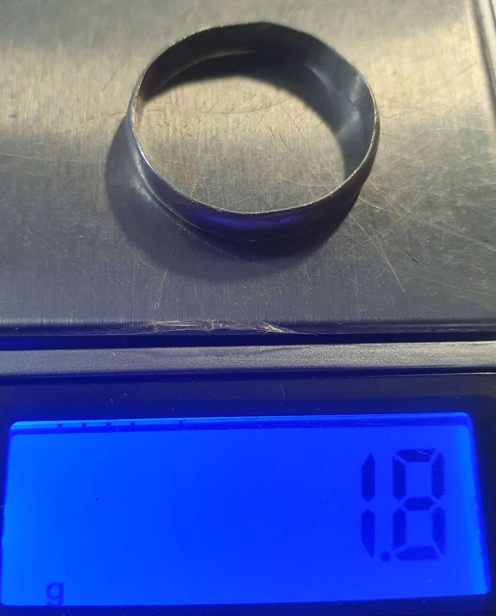 .960 SILVER RING. 22mm  1.80g