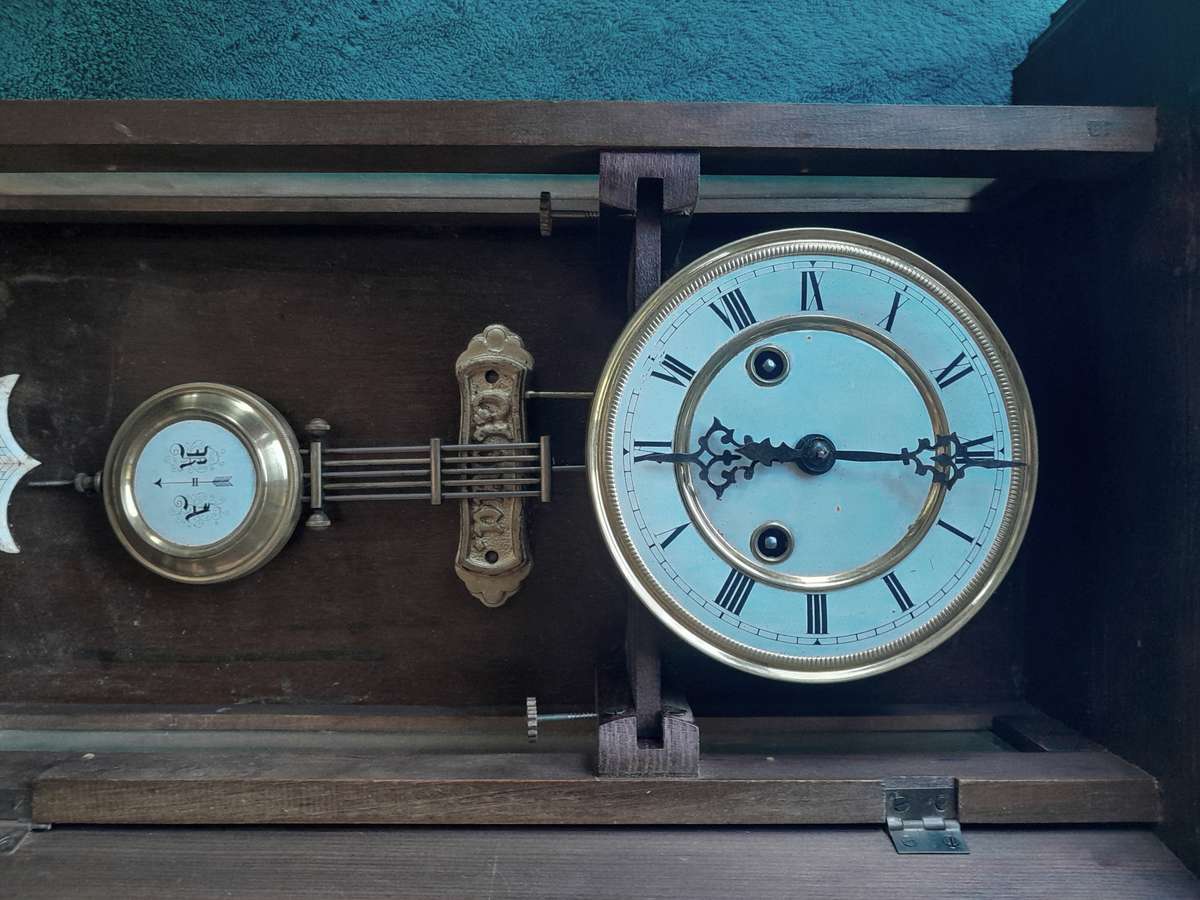 Vintage GLORIA Wall Clock -- Working