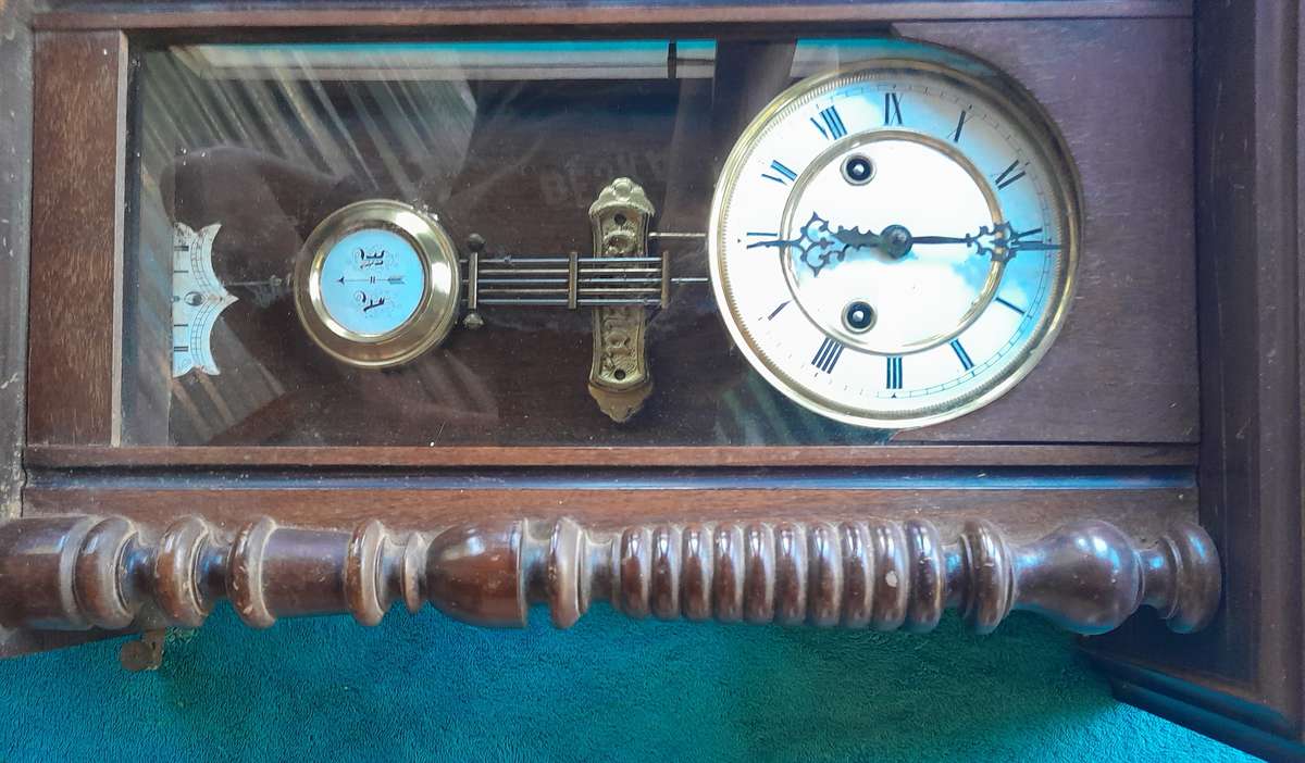 Vintage GLORIA Wall Clock -- Working