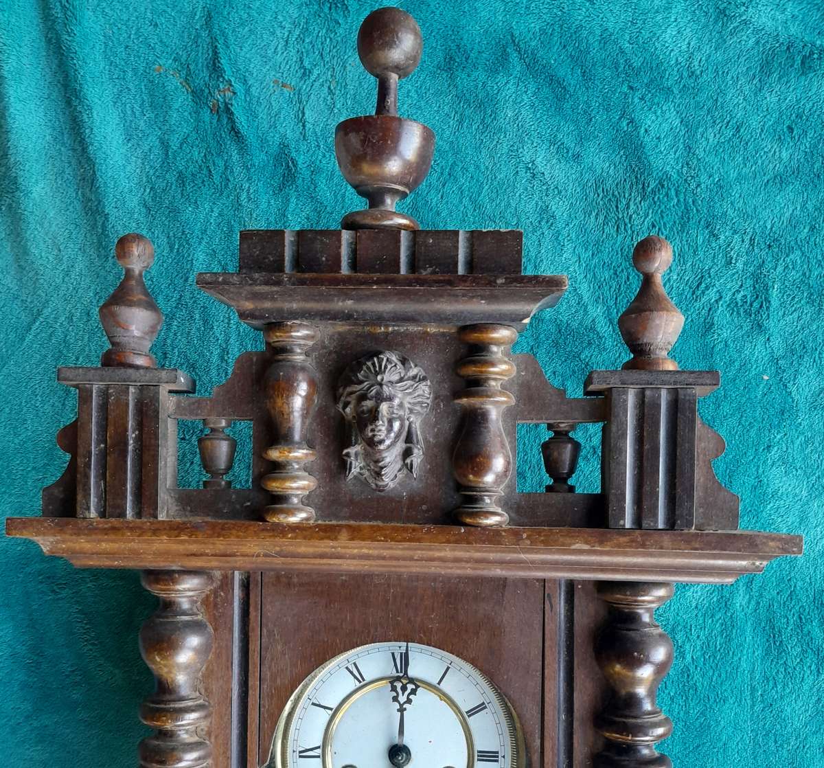 Vintage GLORIA Wall Clock -- Working