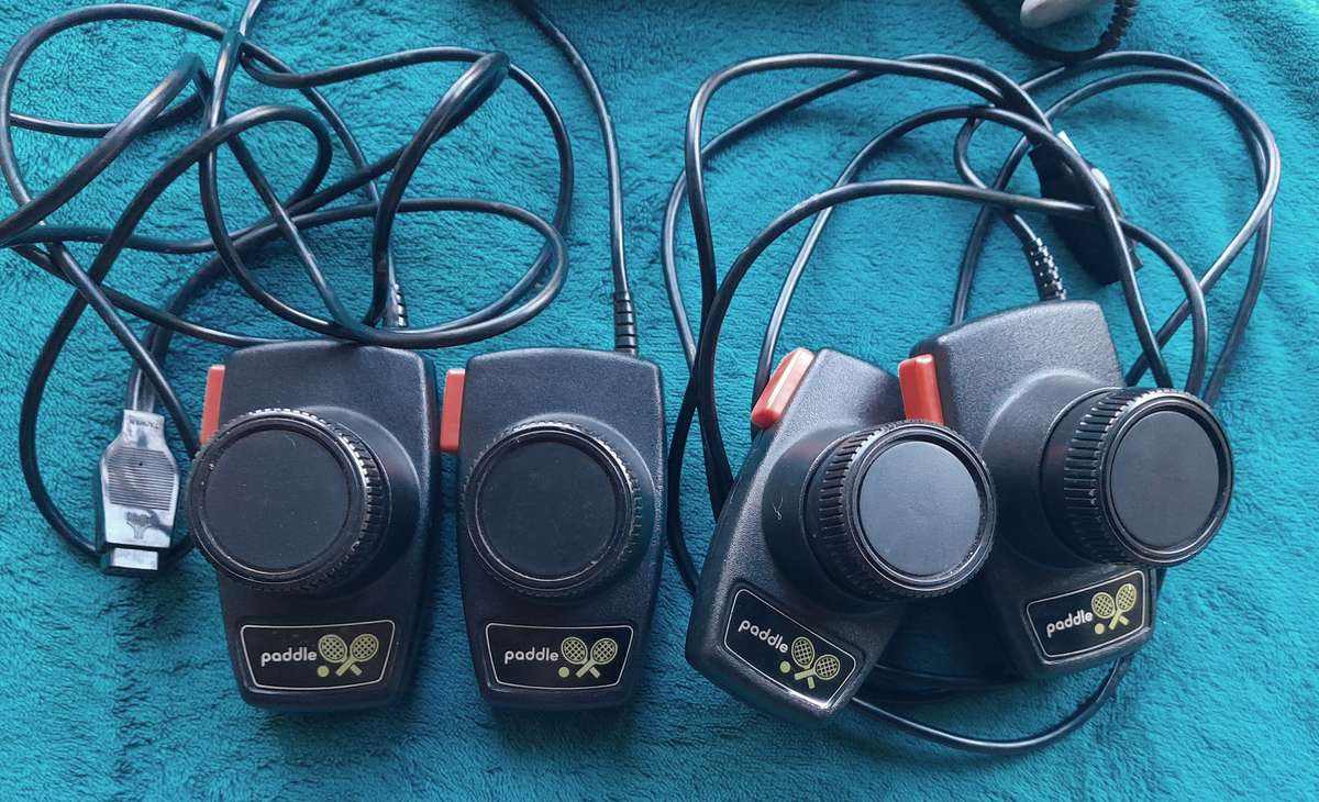 Vintage ATARI 2600 BUNDLE WITH EXTRA CONTROLLERS