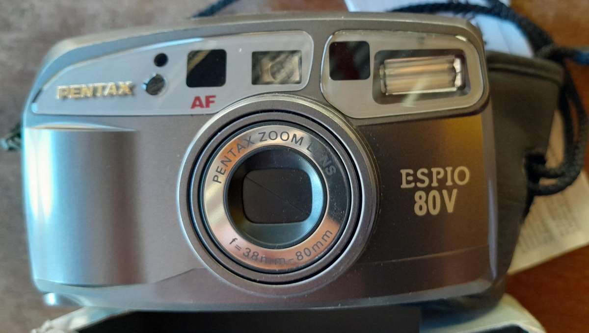 Pentax Espio 80V Compact Autofocus 35mm Film Camera in original box and operational manual