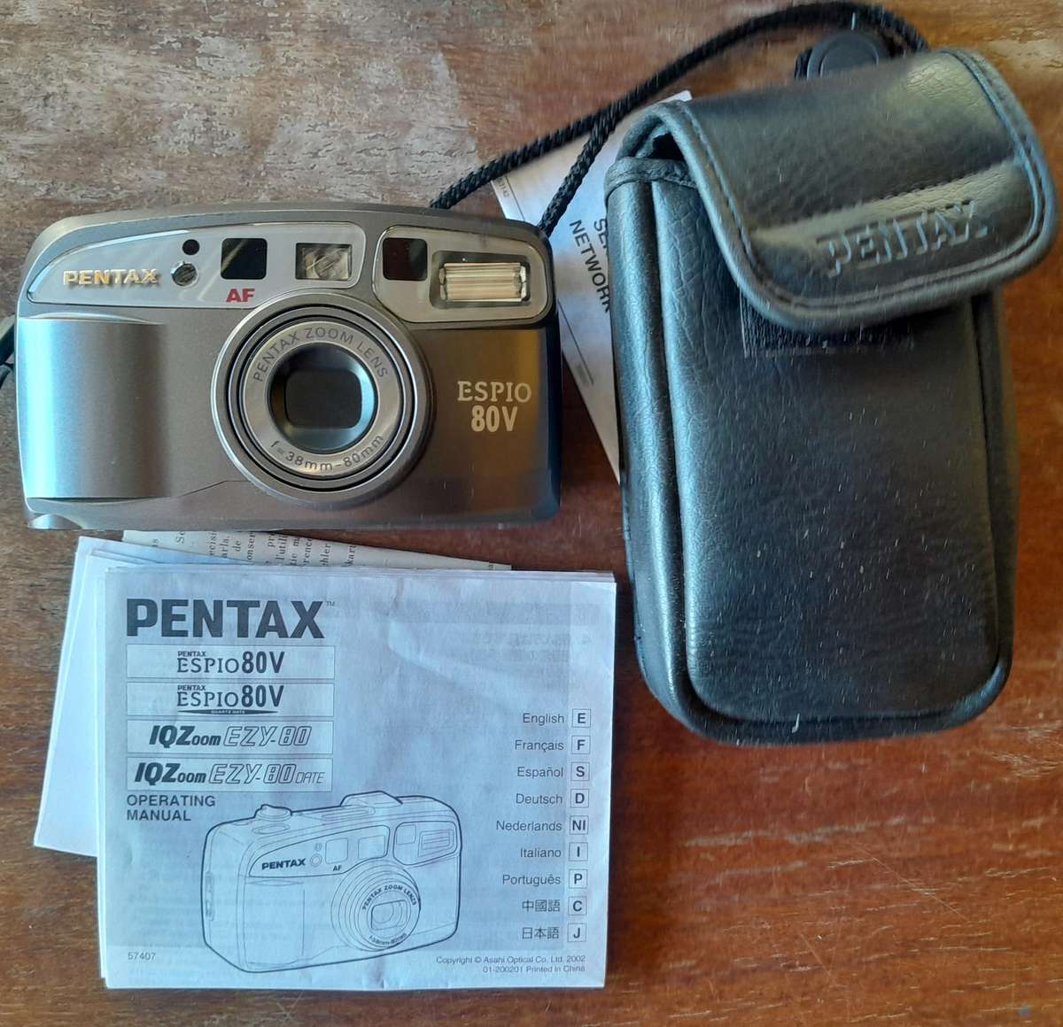 Pentax Espio 80V Compact Autofocus 35mm Film Camera in original box and operational manual