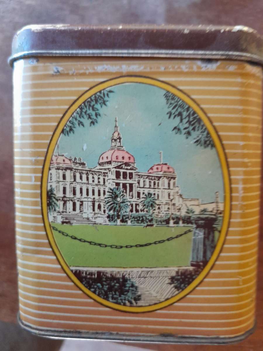 VINTAGE PRETORIA CENTENARY 1855-1955 EEUFEES COMMEMORATIVE TEA/COFFEE TIN (VOORTREKKER MONUMENT)