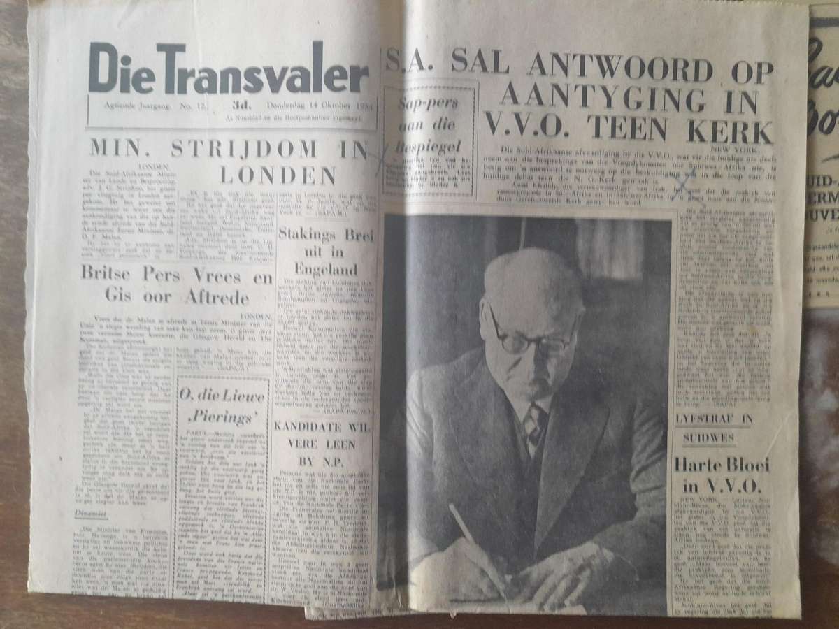 Groot versameling van DIE TRANSVALER en ander politieke nuus uitknipsels en Artikels, Bosoorlog ens.