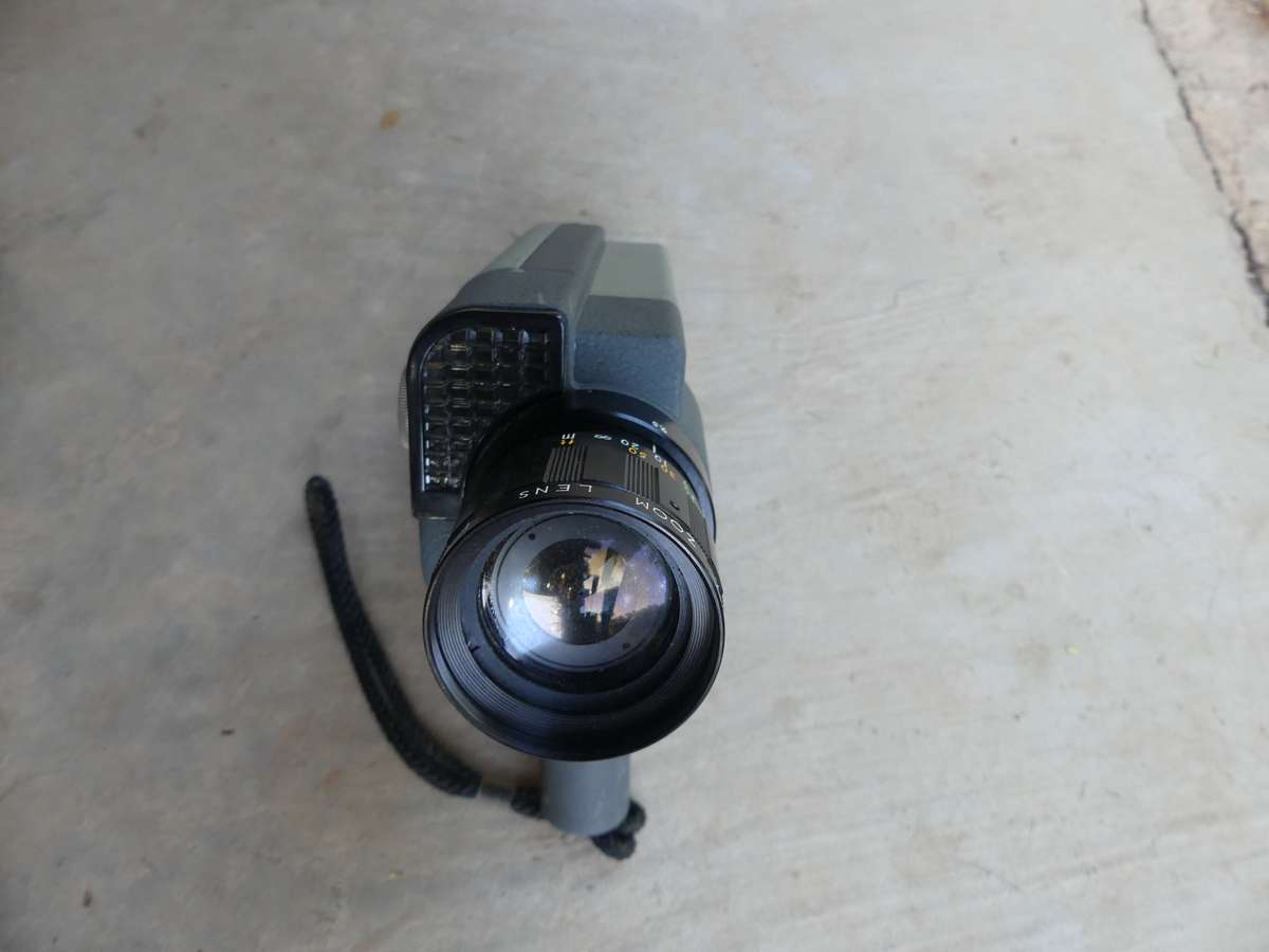 CHINON Zoom 8 Movie Camera