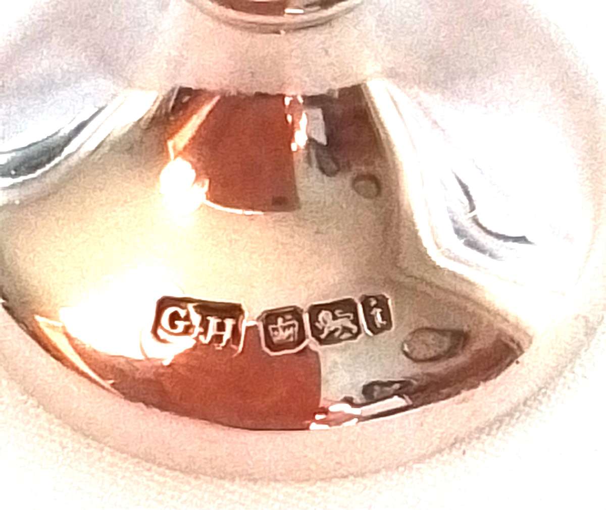 Sheffield   1901   Footed  vase