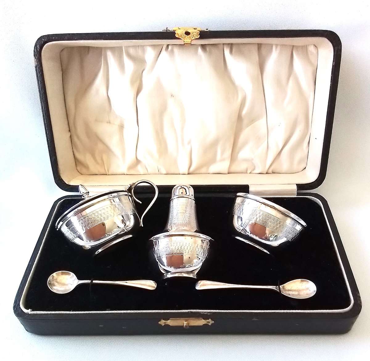 Birmingham  1933   -   Cased  5pc  Cruet  Set