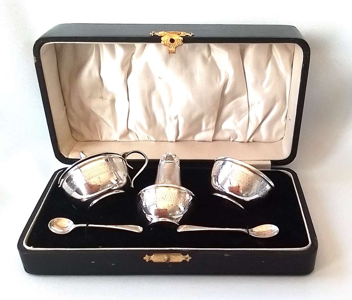 Birmingham  1933   -   Cased  5pc  Cruet  Set