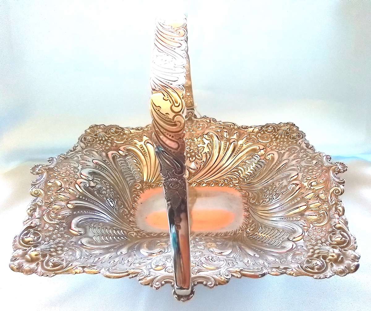 Sheffield    1897     -     Relief  Basket