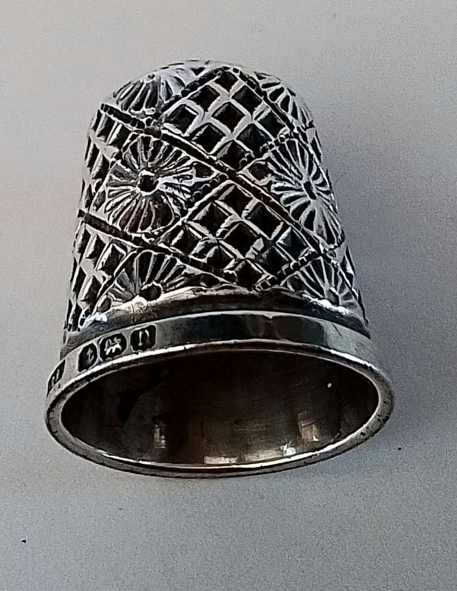 Birmingham 1912  Silver Thimble  [2]