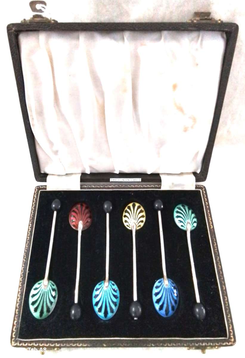 Birmingham  1927   -   Cased  Set  of Enamel  Coffee   Bean   Spoons